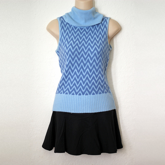 Baby Blue Chevron Turtleneck Sweater top - Picture 1 of 4